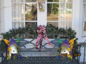 bench with Green Gold and Purple pillows on casartblog