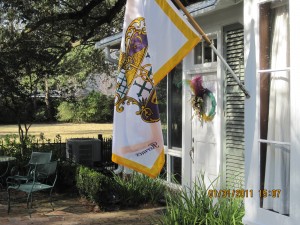 Mardi Gras flag has Green Gold and Purple colors on casartblog