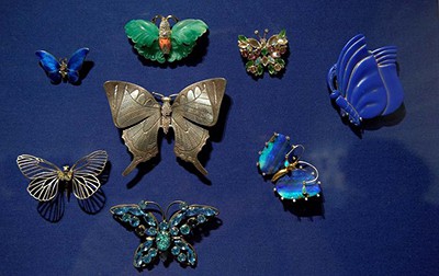 madeline albright-read-my-pins2, slipcovers for your walls casartblog