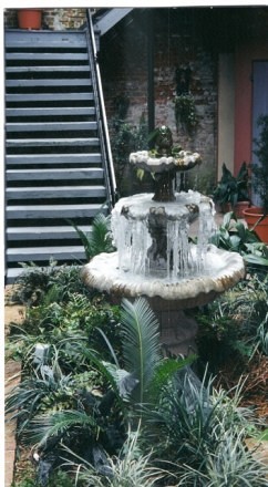 Vieux Carre courtyard fountain on casartblog