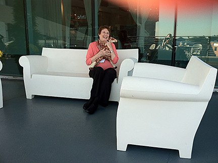 Hugging the giraffe_casartblog, as seen on Slipcovers for your walls