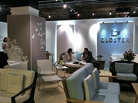 Gloster showroom with style - partial wall accents on casartblog
