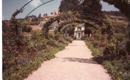 Monet Path at Giverny and arbor on casartblog