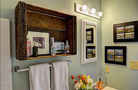 Live Like You Own Huerta personalizes a Bathroom via WP on Slipcovers for your walls, casartblog