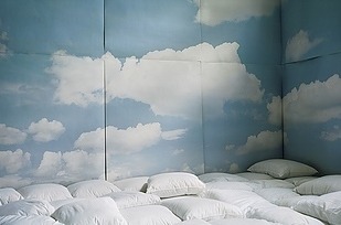 pillow cloud room-via ZDouf on Slipcovers for your walls, casartblog