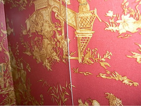 Split seam_wallpaper crack_via paint talk on Slipcovers for your walls, casartblog