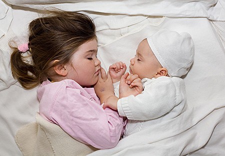 sleeping children on slipcovers for your walls, casartblog