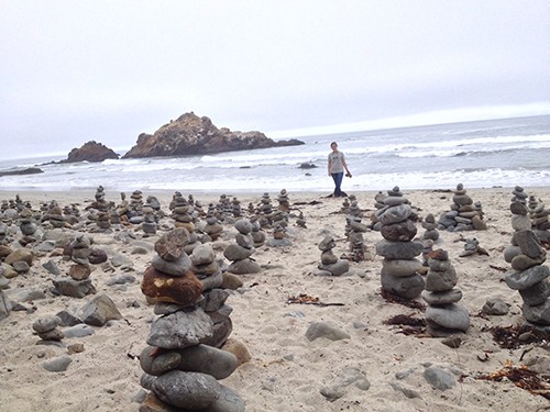 Man-made cairns with groove on casartblog