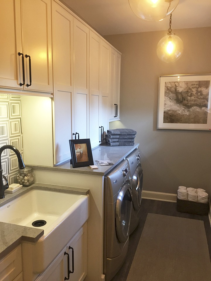 Chic Laundry Room_DC Design House_casartblog