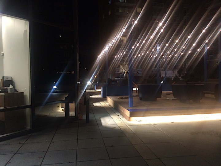 4_e-lofts-patio-at-night_casartblog