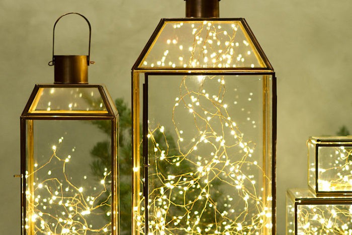25-Gorgeous-Ways-to-Use-Christmas-Lights in lanterns_casartblog