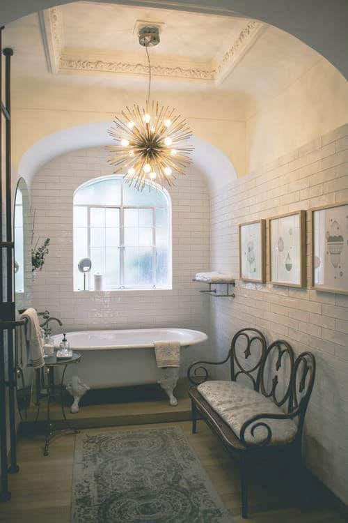 Be varied with textures_Eclectic bathrooms_Diana Smith_casartblog