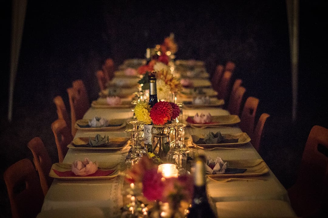 Welcoming Family lighting by Juliette F via unsplash on casartblog