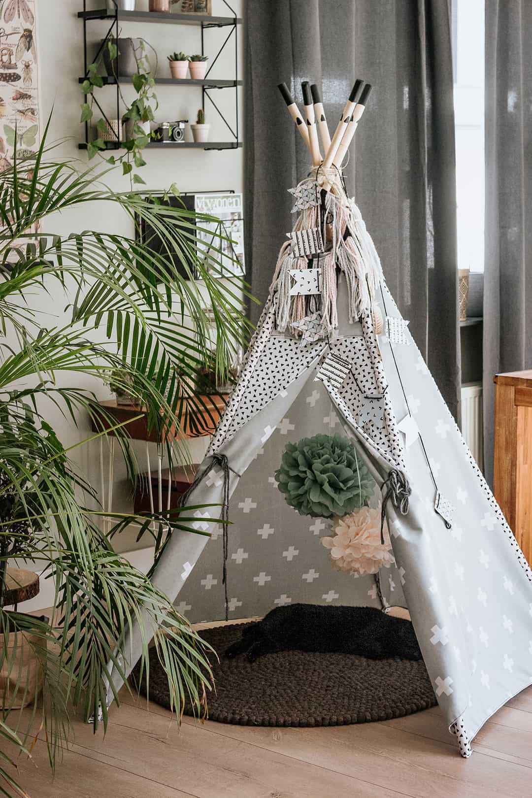 White Macrame children teepee via Unsplash on casartblog