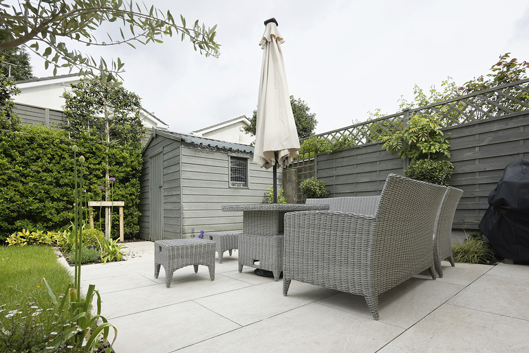 Seamless Indoor-Outdoor Spaces patio photo by Tile Merchant Ireland via unsplash_casartblog