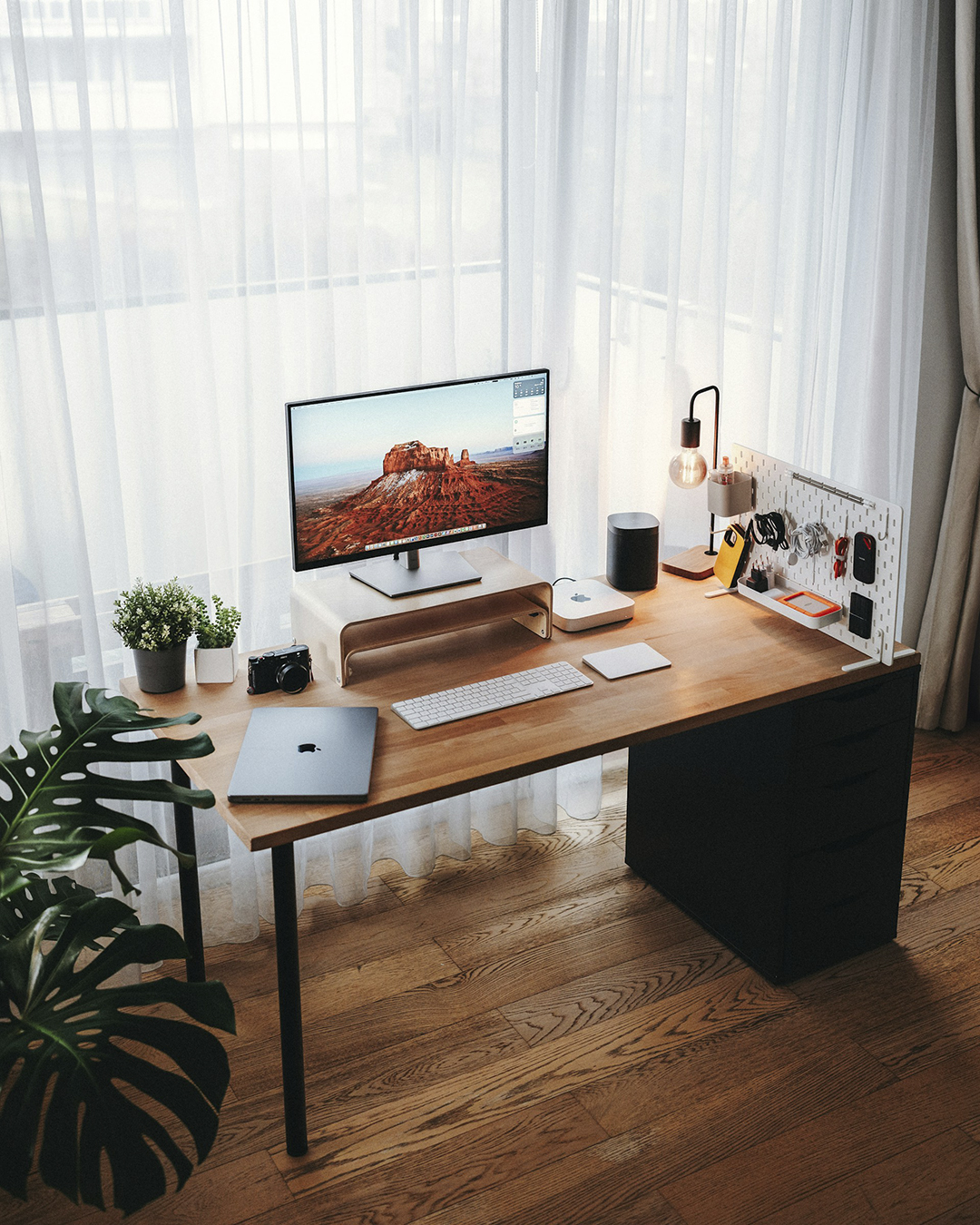 Cozy Study Nook Photo by Martin Katler via unsplash_casartblog